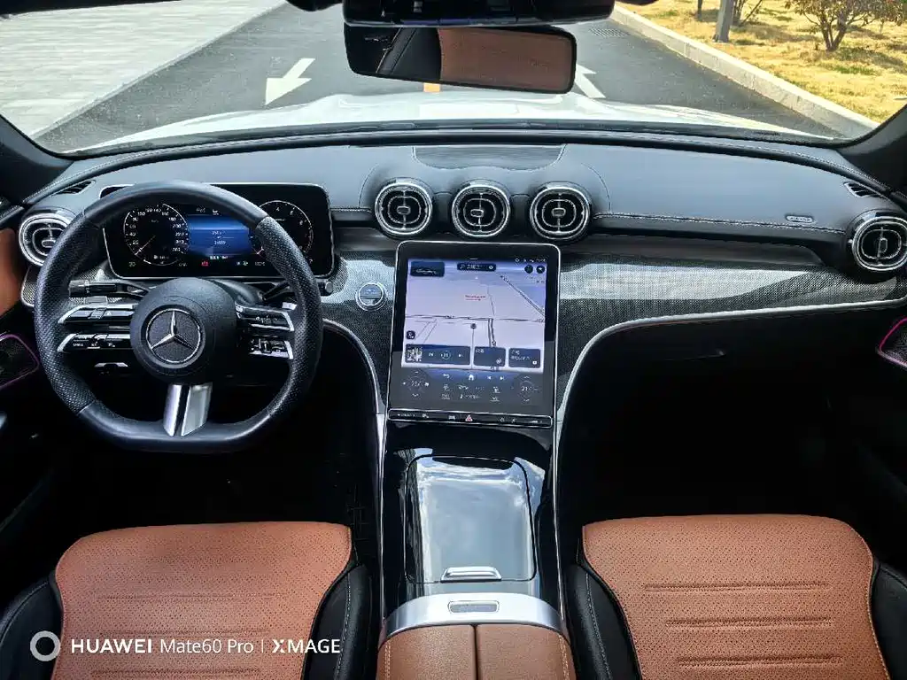 Mercedes-Benz C-Class 2024 — фото 13