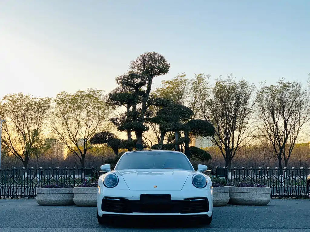 Porsche 911 2023