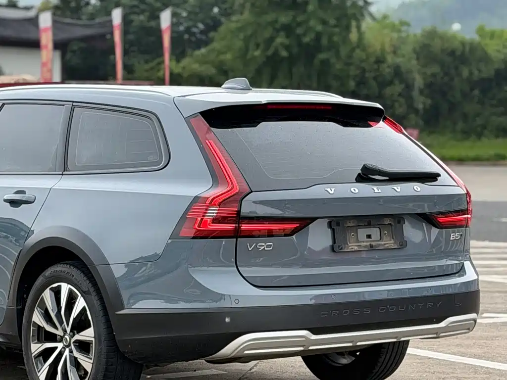 Volvo V90 2021 — фото 10