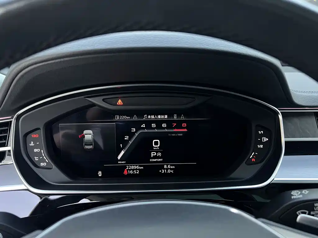 Audi A8 2023 — фото 23