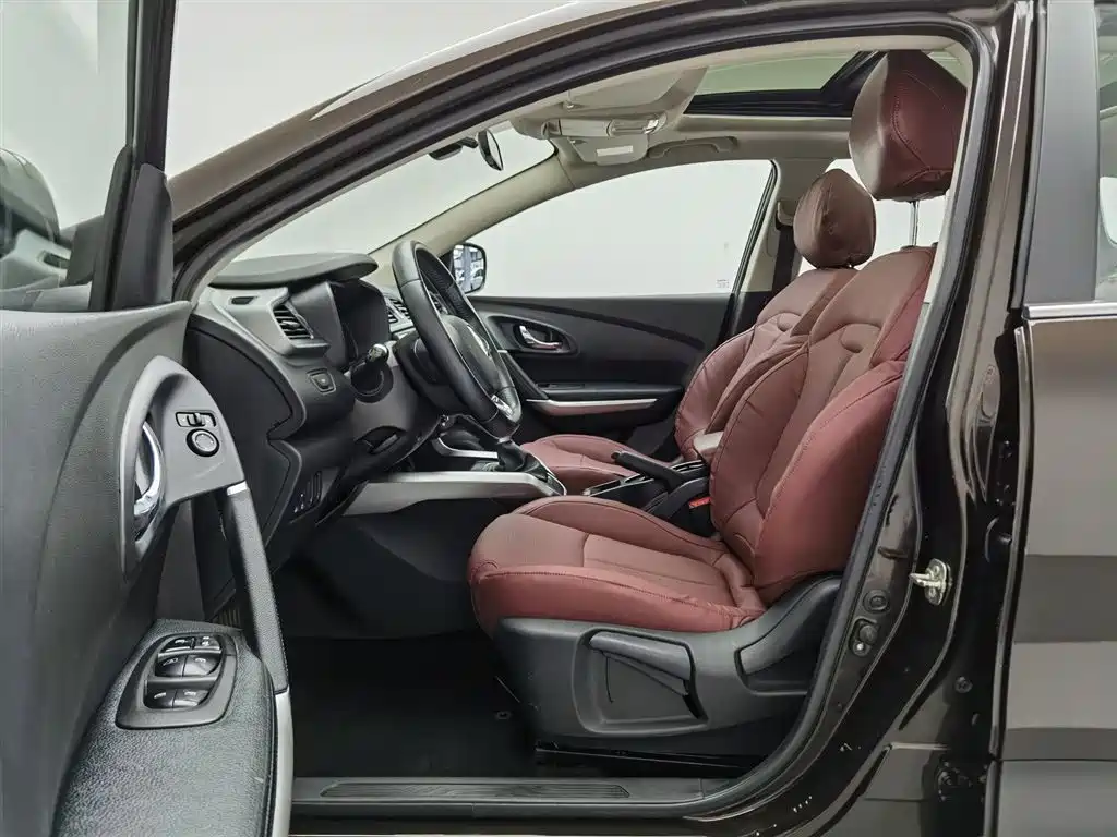 Renault Kadjar 2017 — фото 10