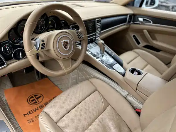 Porsche Panamera 2014