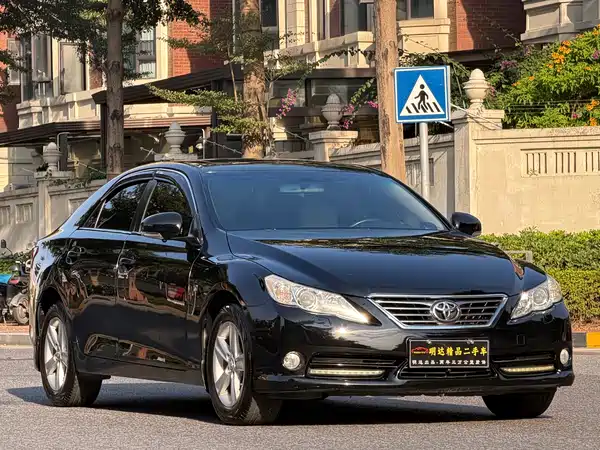 Toyota Reiz 2012