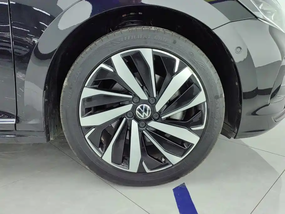 Volkswagen Passat 2024