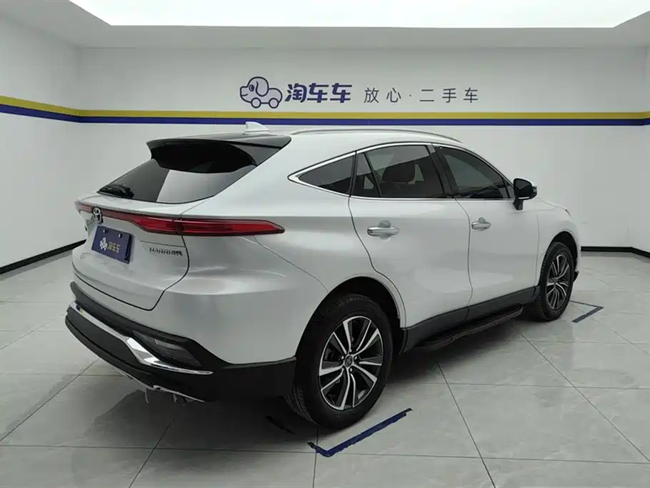 Toyota Harrier 2023 — фото 3