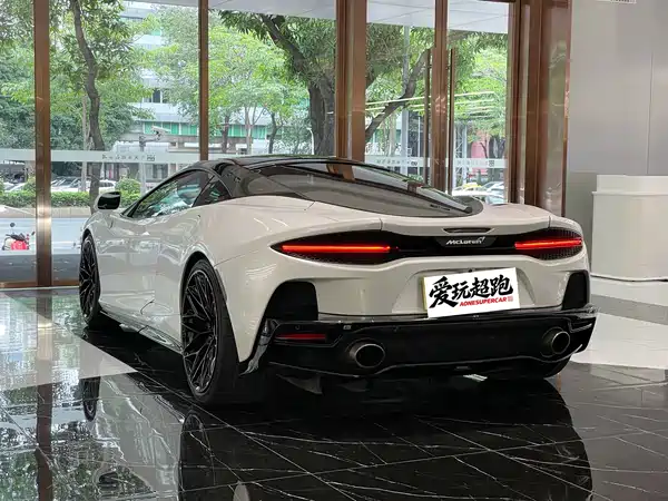 McLaren GT 2021
