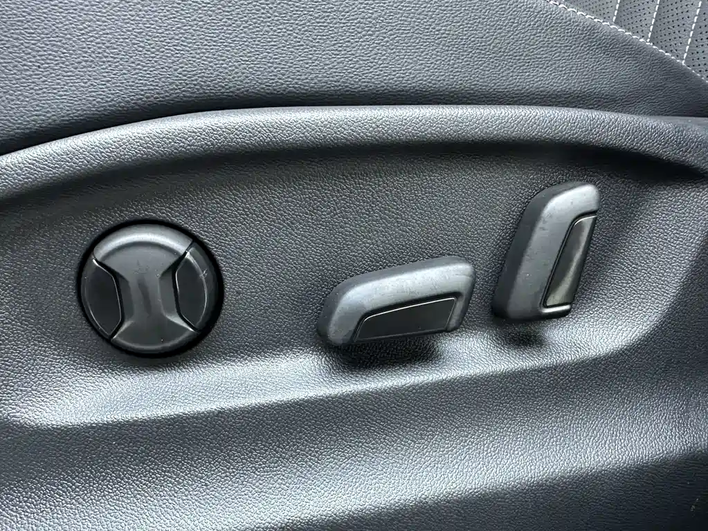 Volkswagen Tiguan L 2023 — фото 19