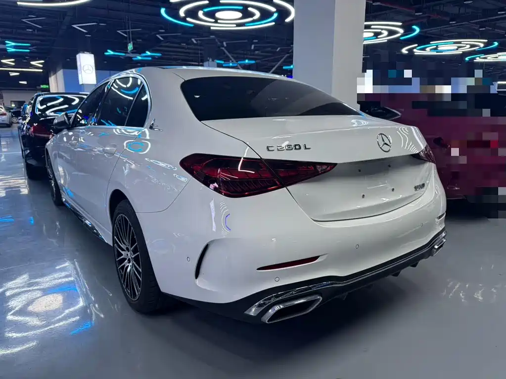 Mercedes-Benz C-Class 2023 — фото 16