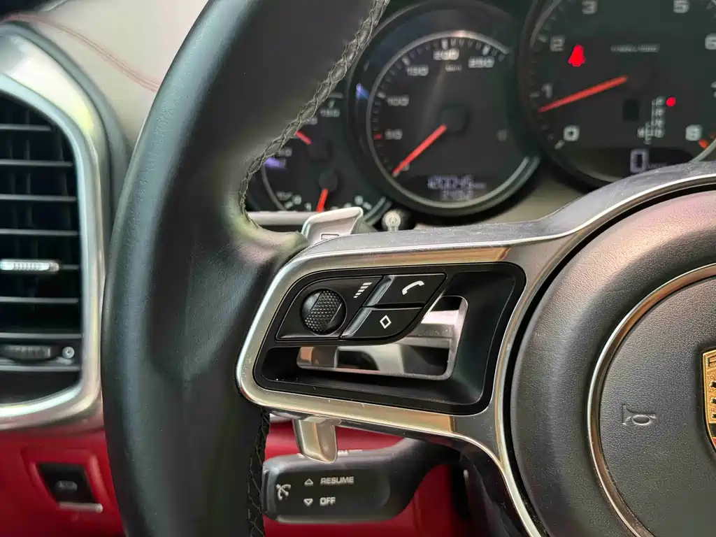 Porsche Cayenne 2015 — фото 13