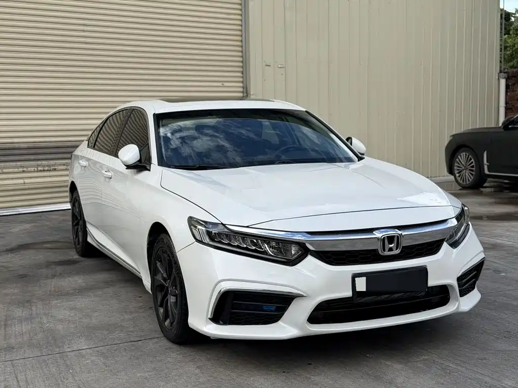Honda Inspire 2020 — фото 3