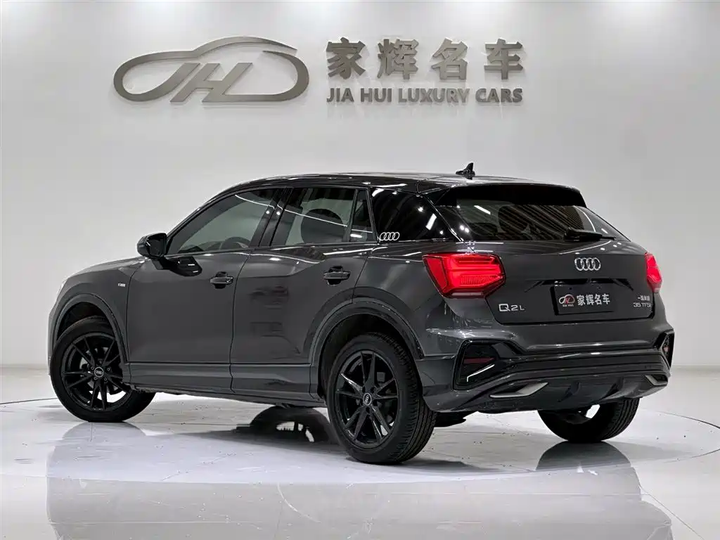Audi Q2L 2023 — фото 5