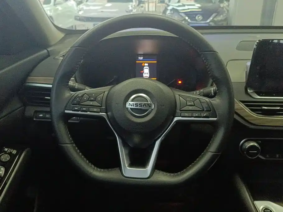 Nissan Teana 2021 — фото 15