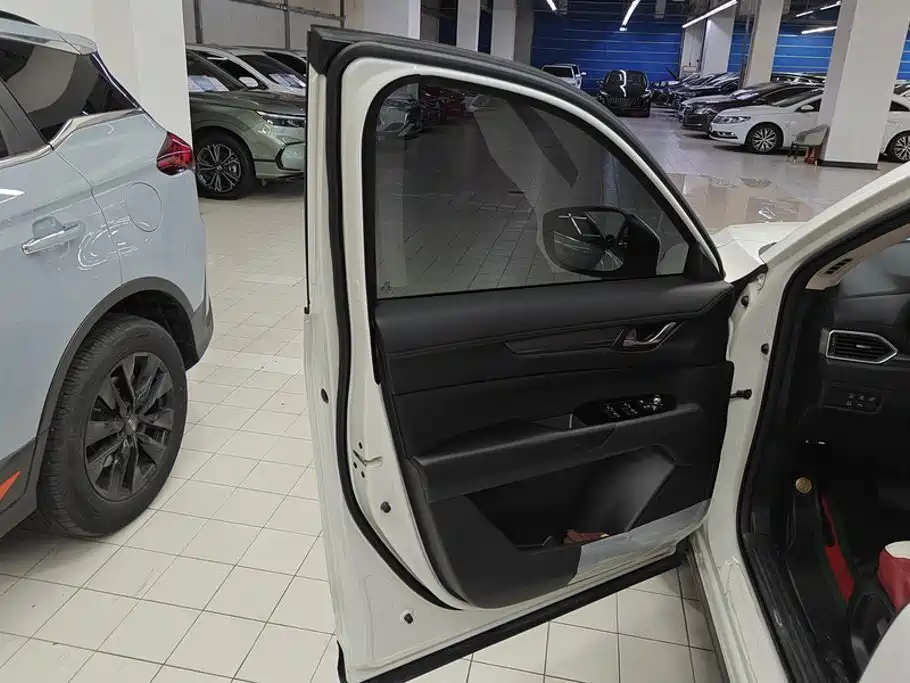 Mazda CX-5 2025