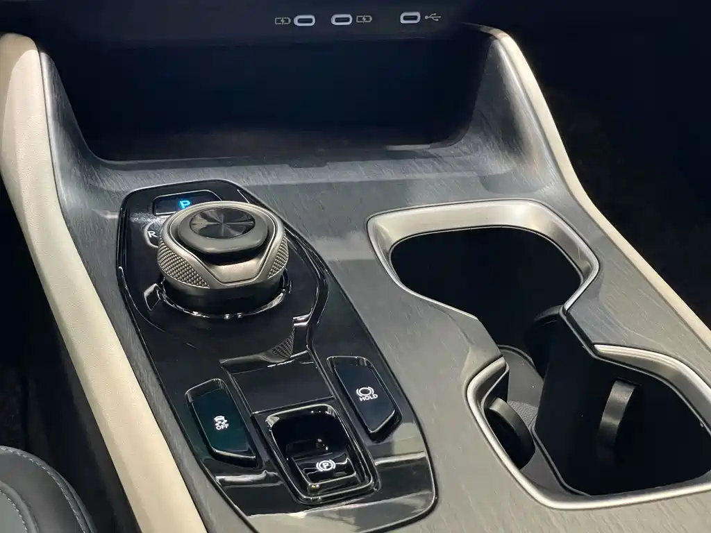 Lexus RZ 2023 — фото 11