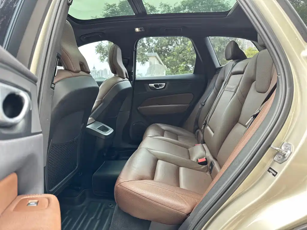 Volvo XC60 2021