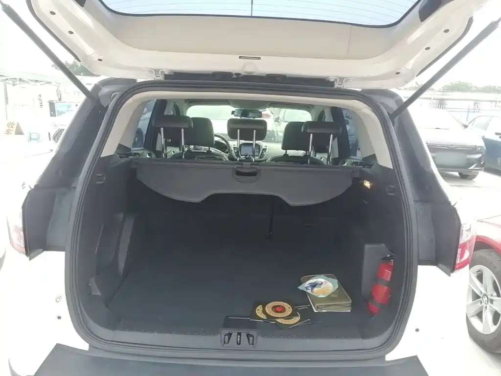 Ford Kuga 2016 — фото 19