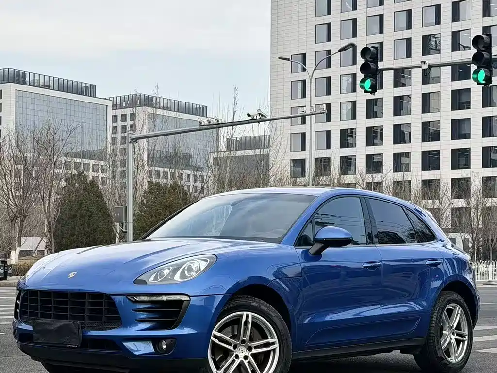 Porsche Macan 2015 — фото 1