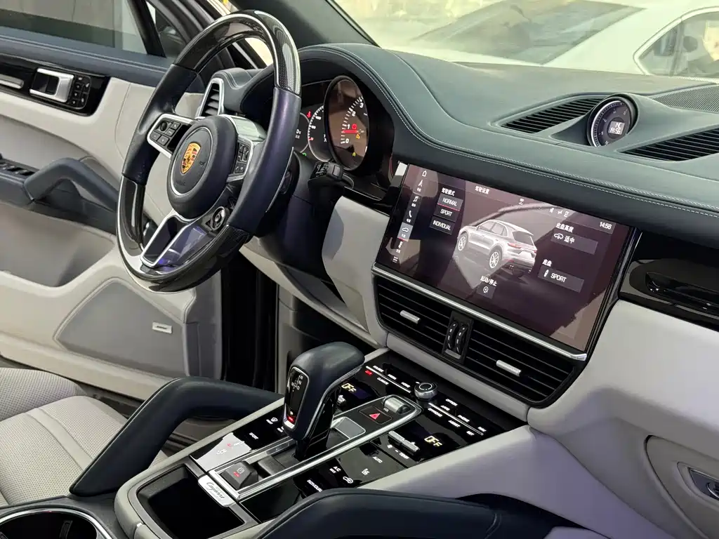 Porsche Cayenne 2018 — фото 18