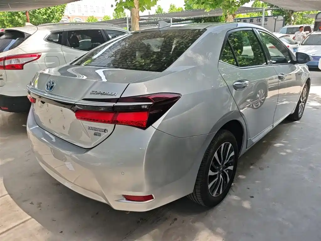 Toyota Corolla 2019 — фото 7
