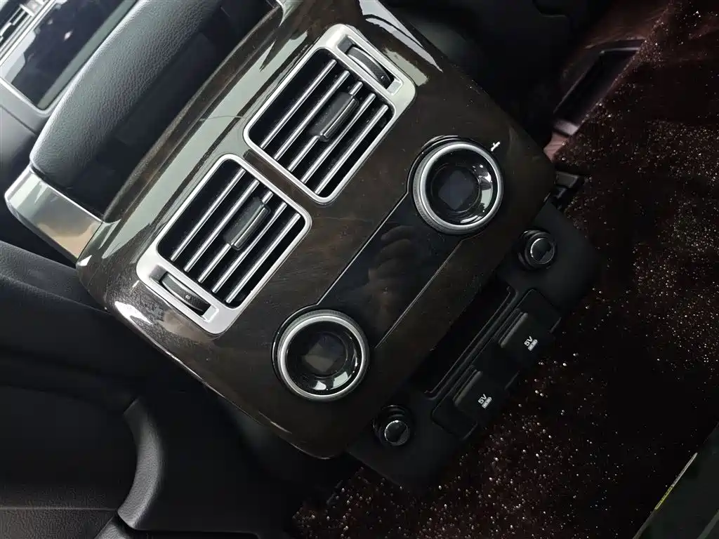 Land Rover Range Rover 2020 — фото 10