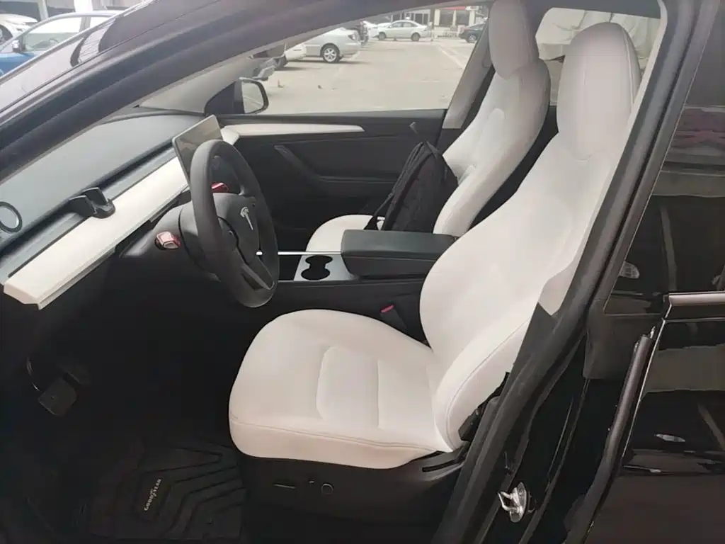 Tesla Model Y 2023 — фото 15