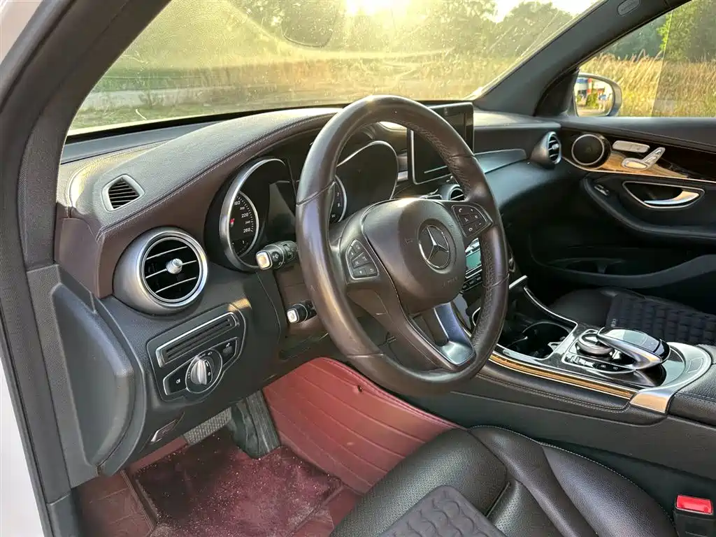 Mercedes-Benz GLC 2019 — фото 13