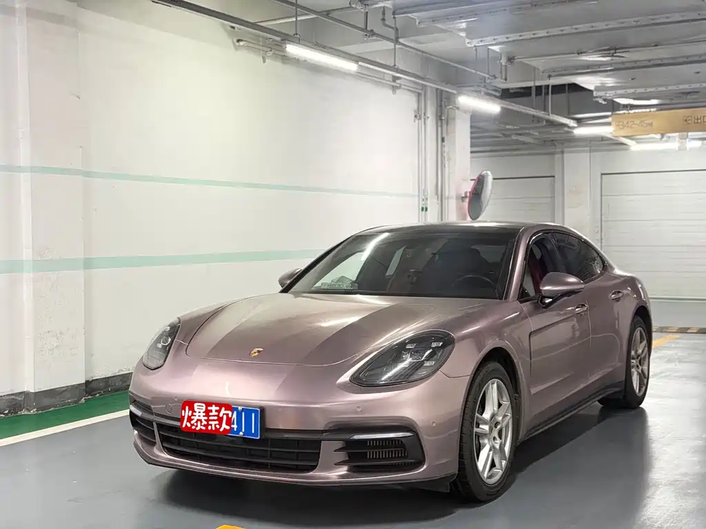 Porsche Panamera 2019 — фото 1