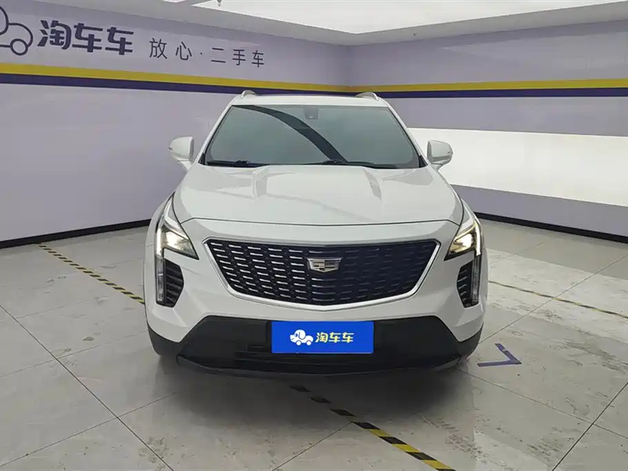 Cadillac XT4 2023 — фото 2