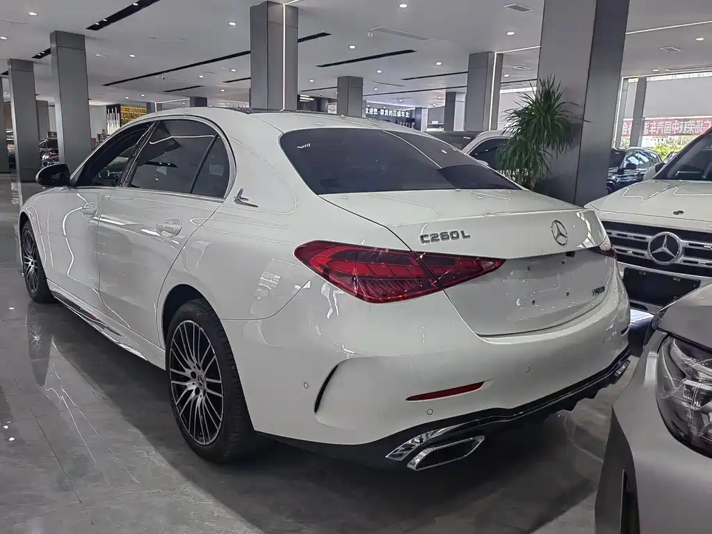 Mercedes-Benz C-Class 2023 — фото 5