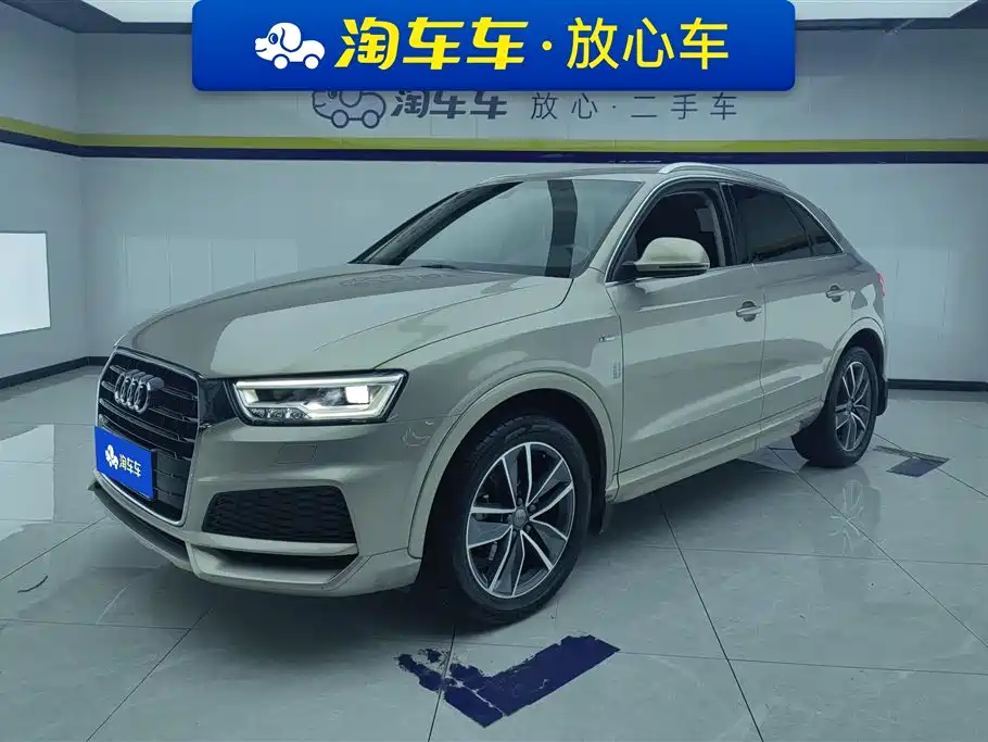 Audi Q3 2019 — фото 1