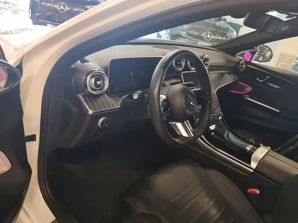 Mercedes-Benz C-Class 2023 — фото 23