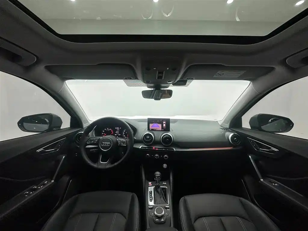 Audi Q2L 2021 — фото 10