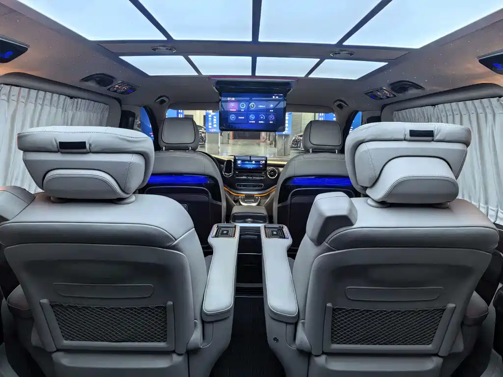 Mercedes-Benz Vito 2022 — фото 13