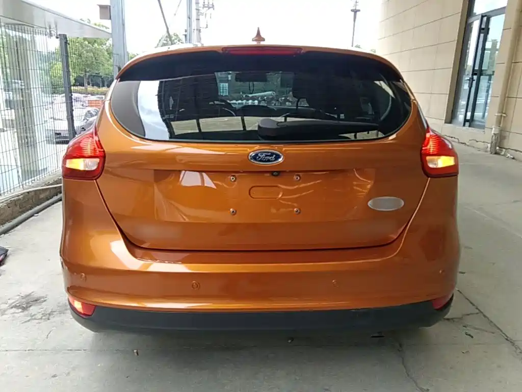 Ford Focus 2017 — фото 6