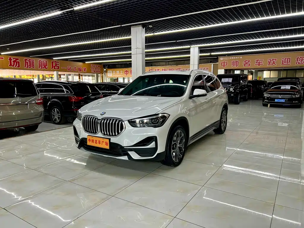 BMW X1 2020 — фото 1