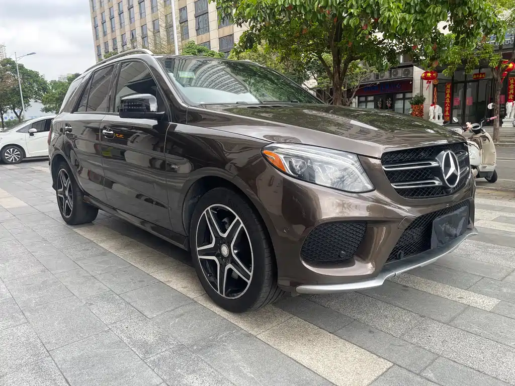 Mercedes-Benz GLE 2017 — фото 3