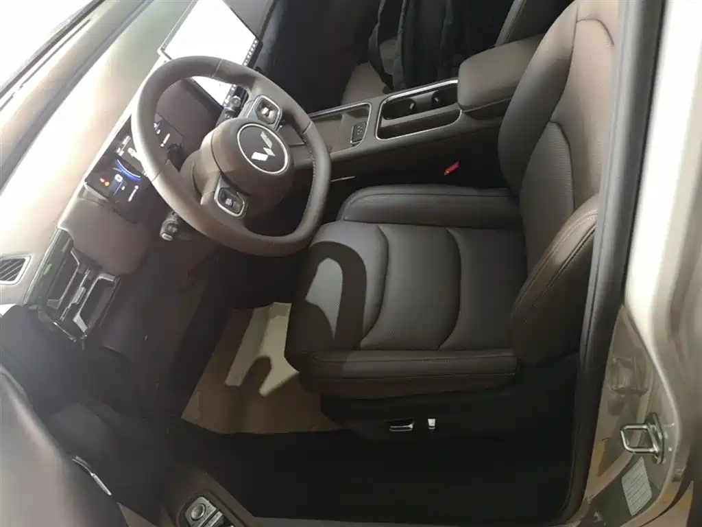 Wuling Starlight 730 EV 2025 — фото 15