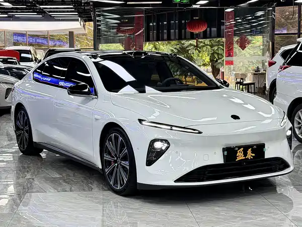 NIO ET7 2025