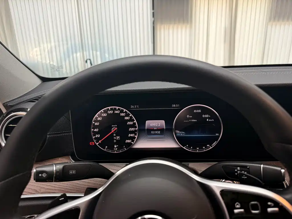 Mercedes-Benz E-Class 2020 — фото 13