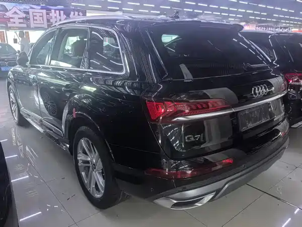 Audi Q7 2023
