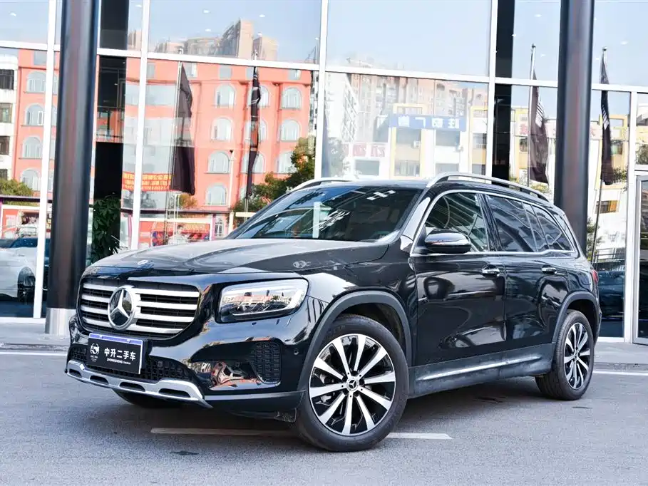 Mercedes-Benz GLB 2025 — фото 1