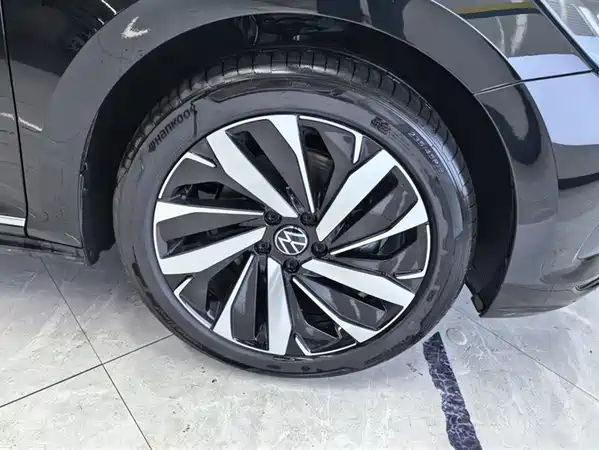 Volkswagen Passat 2025