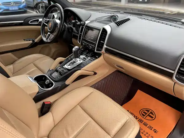 Porsche Cayenne 2015