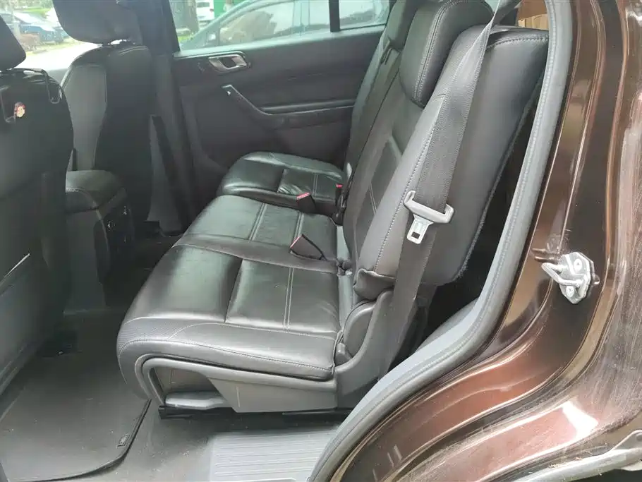 Ford Everest 2018 — фото 11