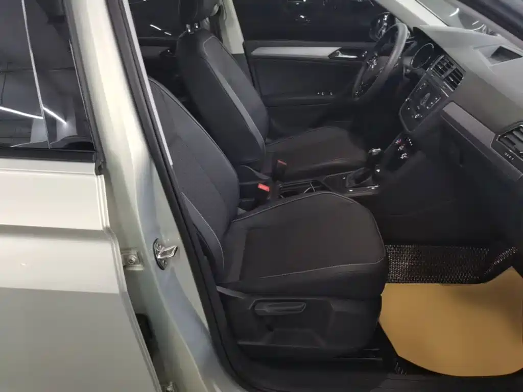 Volkswagen Tiguan L 2018 — фото 25