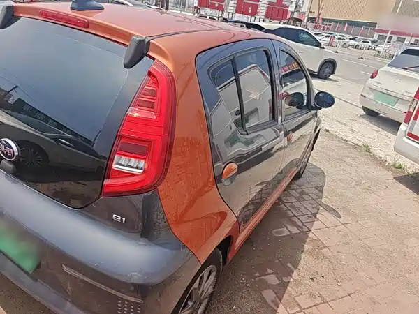 BYD e1 2019