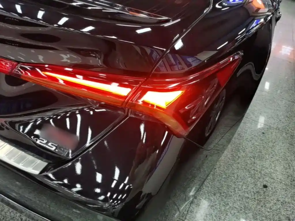 Toyota Avalon 2020 — фото 8