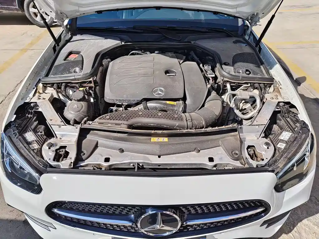 Mercedes-Benz E-Class 2021 — фото 15