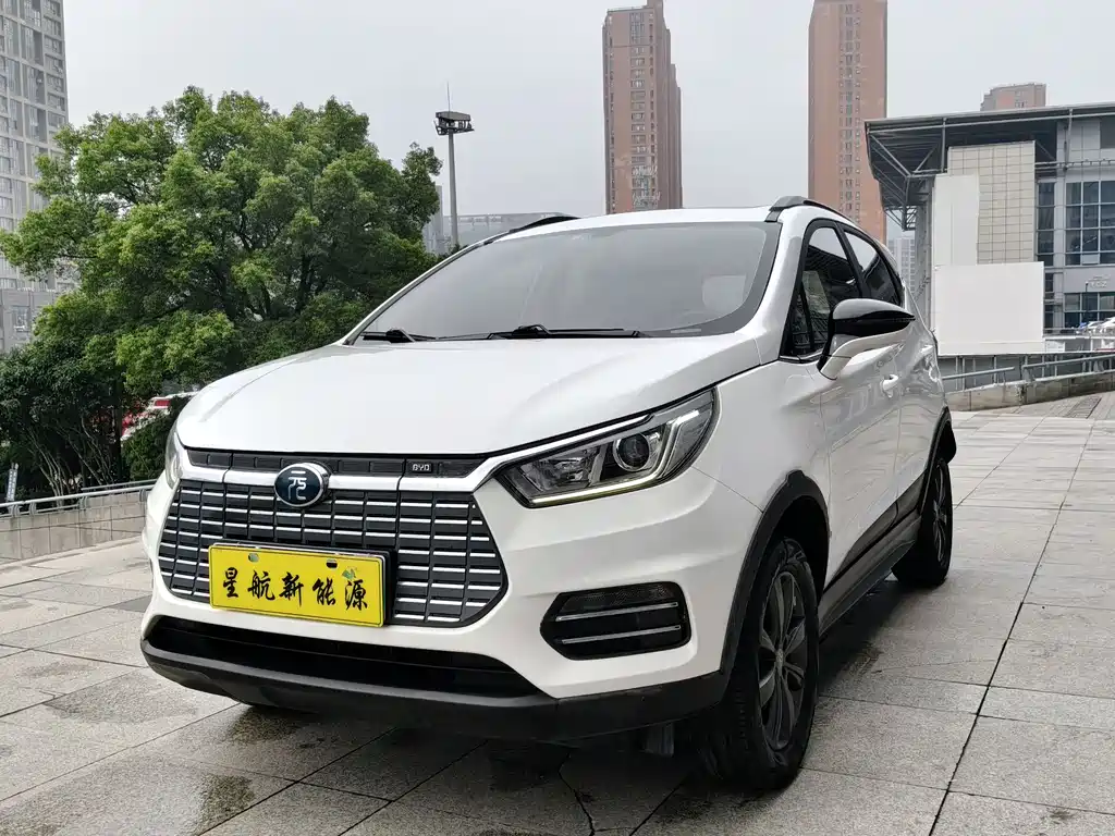 BYD Yuan EV 2018 — фото 1