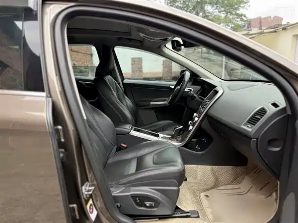 Volvo XC60 2017